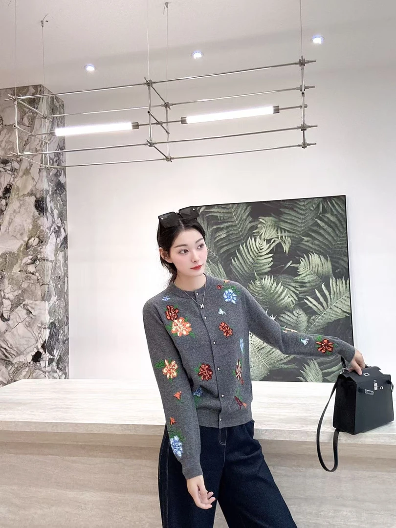 YTTRIUM LIN[手工绣花]提花开衫秋季刺绣针织长袖毛针织衫51225