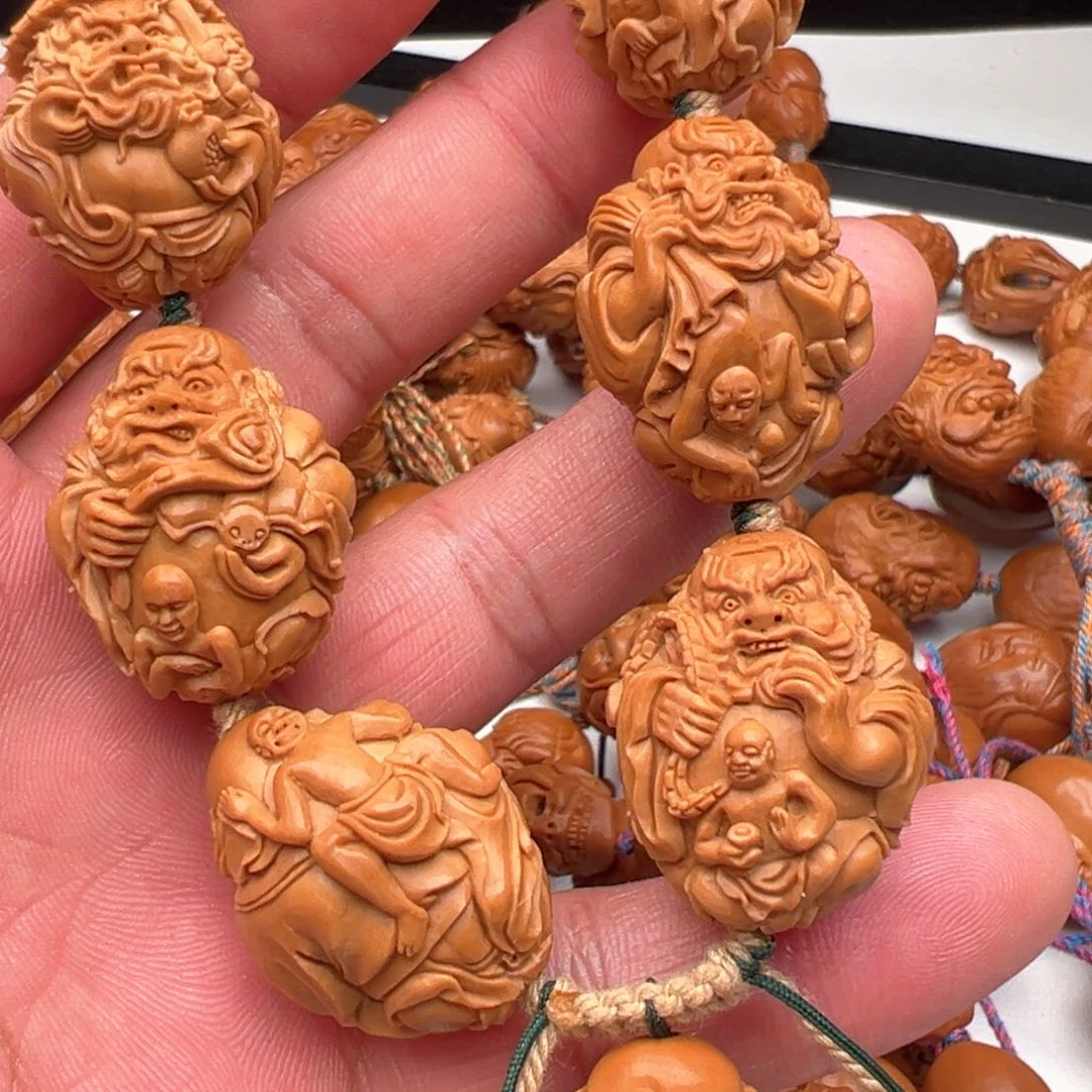 橄榄核吊坠大钟馗