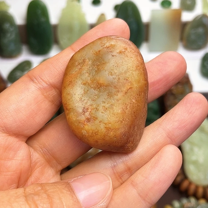 岫岩河磨玉（透闪石质玉）未镶嵌颈饰