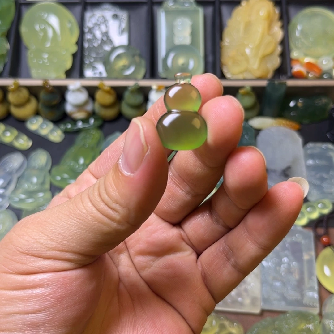 蛇纹石玉未镶嵌吊坠(不含链)