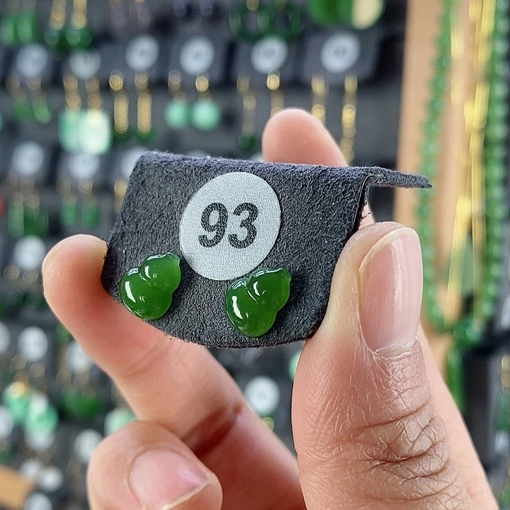 和田玉耳饰18K金镶嵌