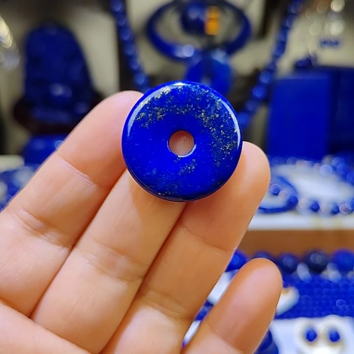 青金石未镶嵌平安扣直径26.2cm