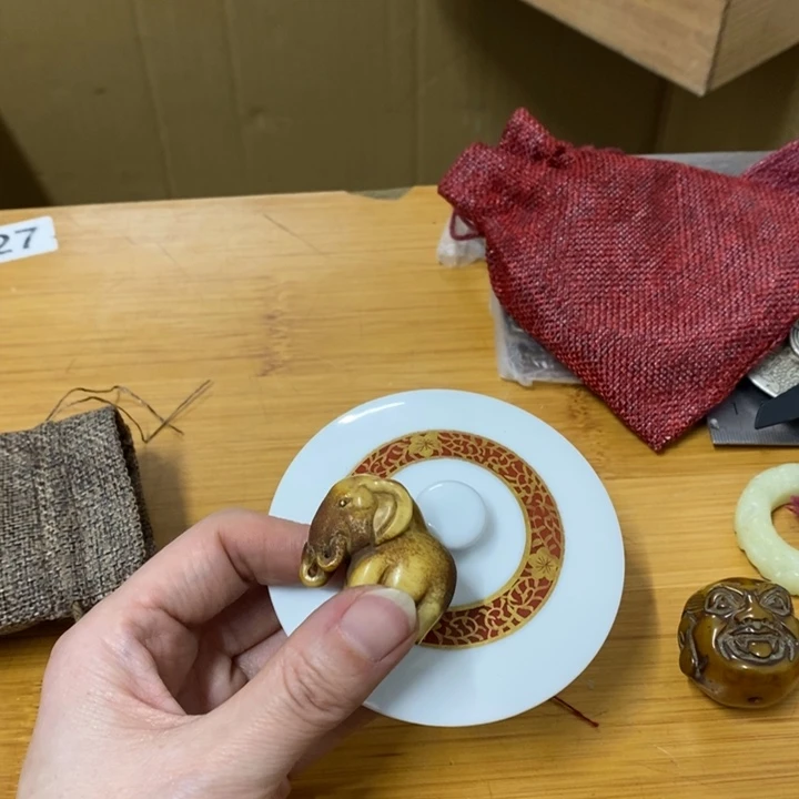 瓷片哈中古工艺品一件