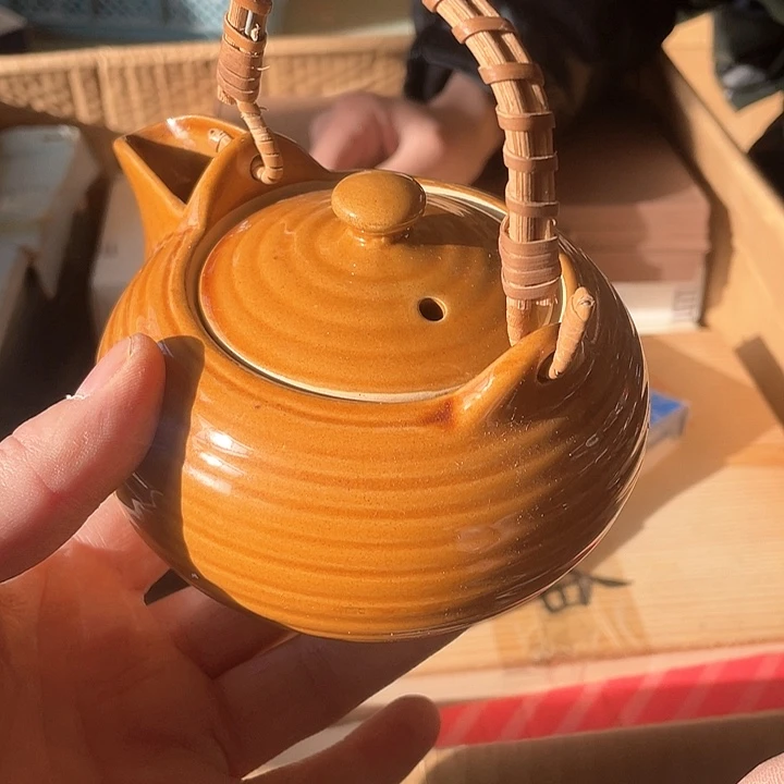 瓷片天*哈哈哈哈哈哈