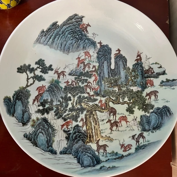 5889 清光绪粉彩百鹿盘