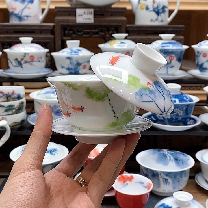 手绘五彩荷花悬停盖碗150cc釉下彩微瑕福利款