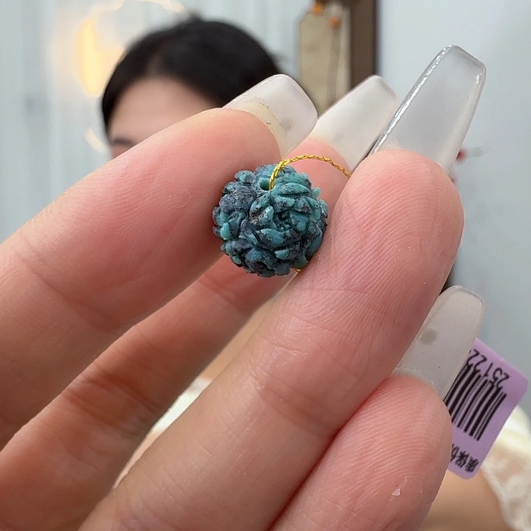 绿松石未镶嵌挂件