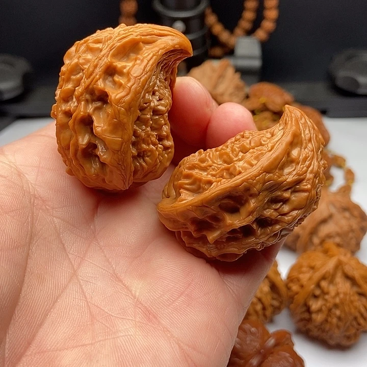 文玩核桃把件座山雕