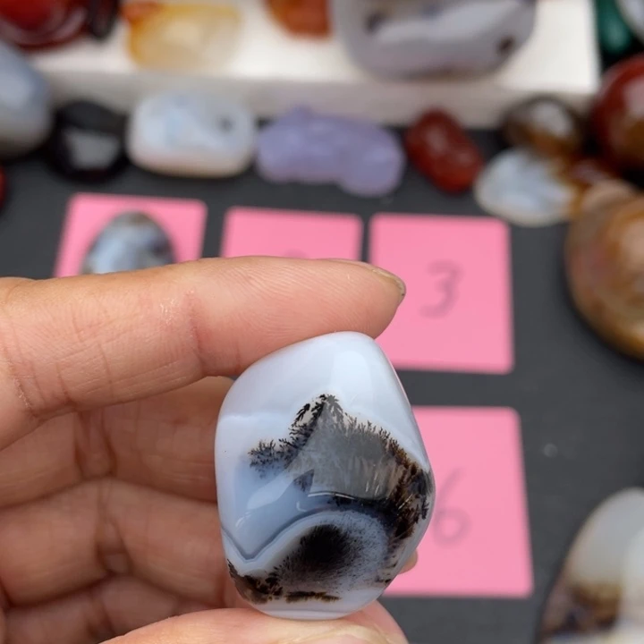 小***跑玛瑙/玉髓111未镶嵌