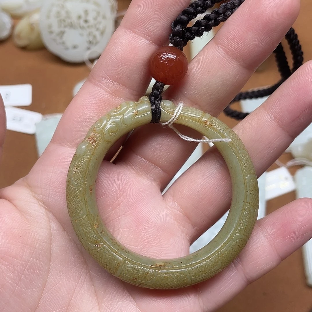 和田玉未镶嵌挂件