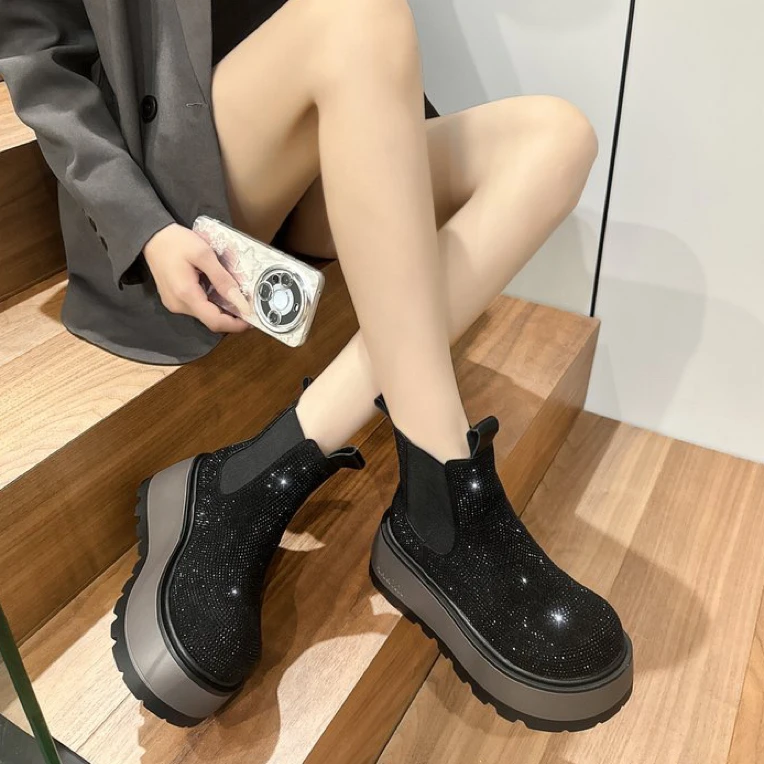 水钻马丁靴女新款厚底百搭甜酷短靴子松糕底烟筒靴