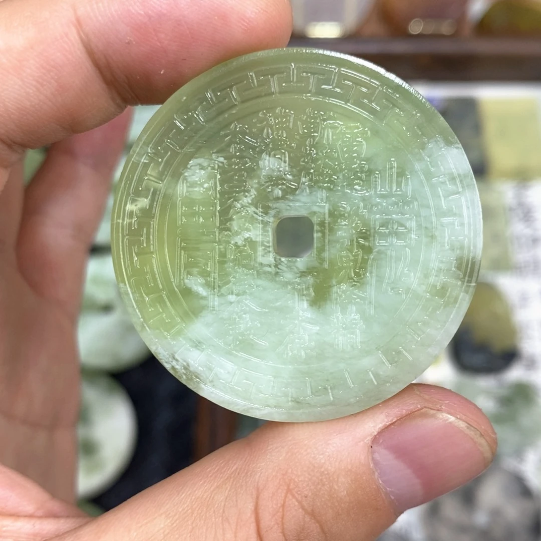 岫玉未镶嵌颈饰岫玉山鬼花钱吊坠