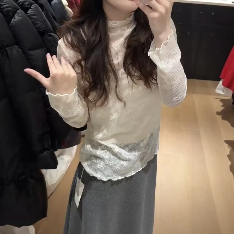 韩系漂亮微透蕾丝刺绣打底衫女2025年秋冬新款木耳边修身显瘦上衣