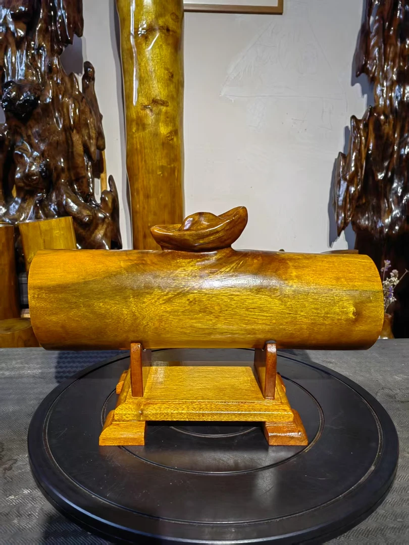 四川雅安小叶桢楠金丝楠木金元宝造型横财摆件