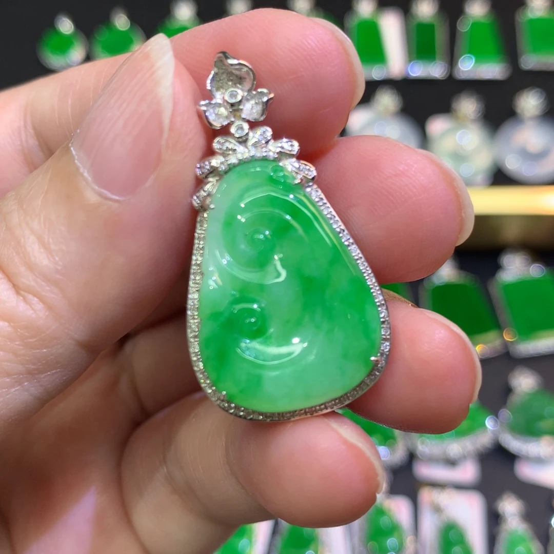 翡翠18K金镶嵌吊坠(不含链)