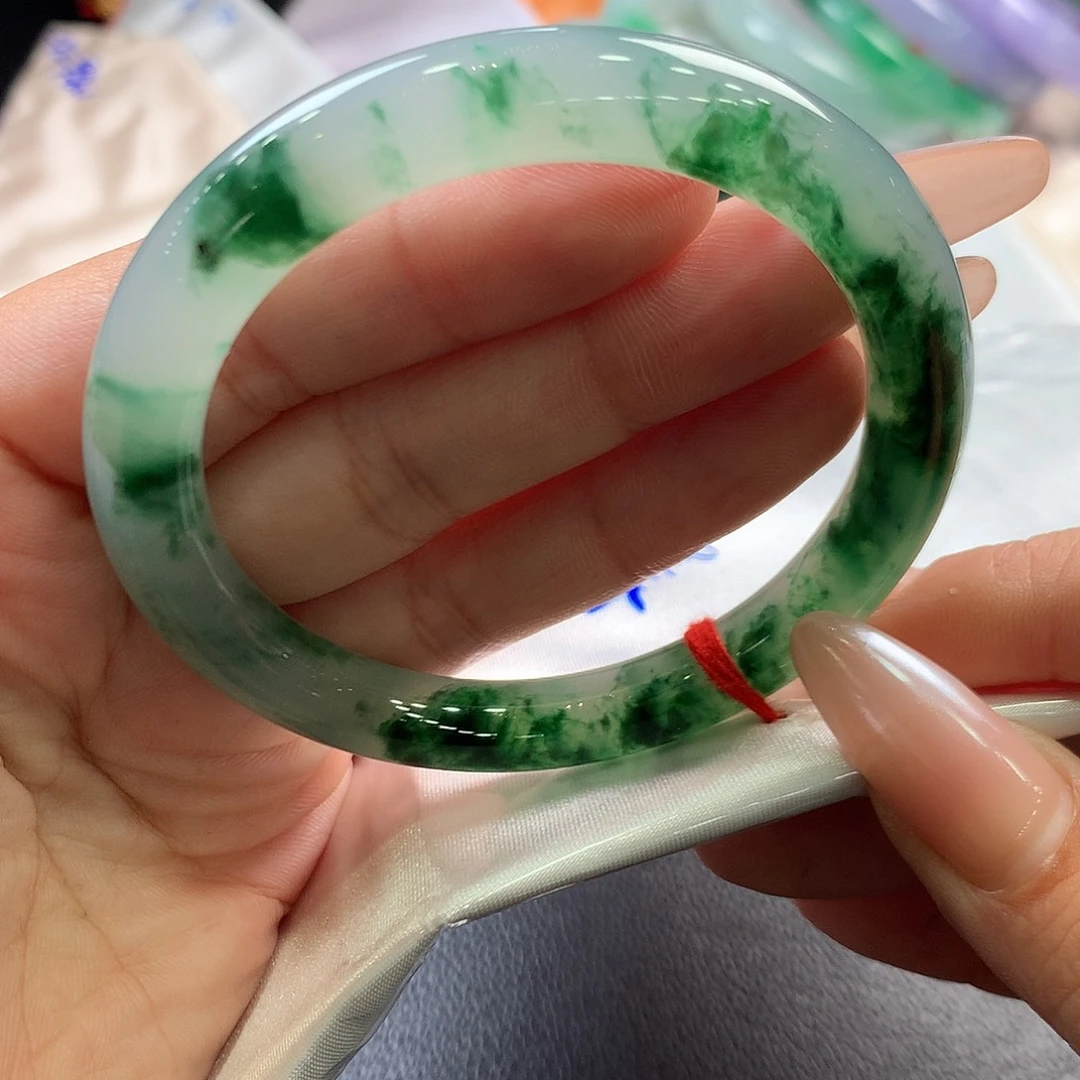 翡翠未镶嵌手镯57.圆