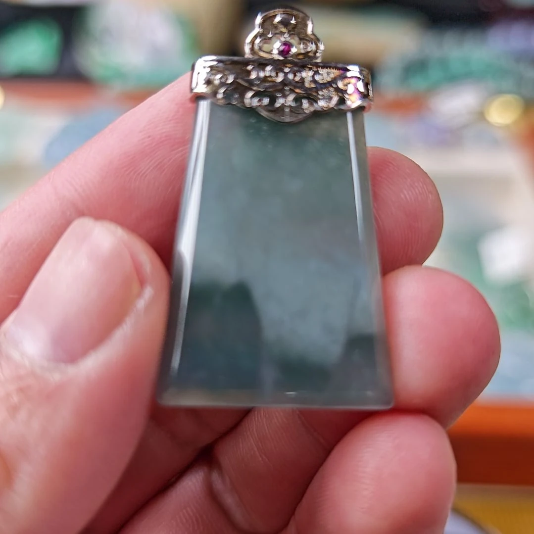 颈饰未镶嵌翡翠一