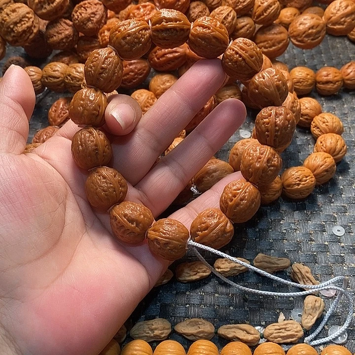 文玩核桃手串金豆子