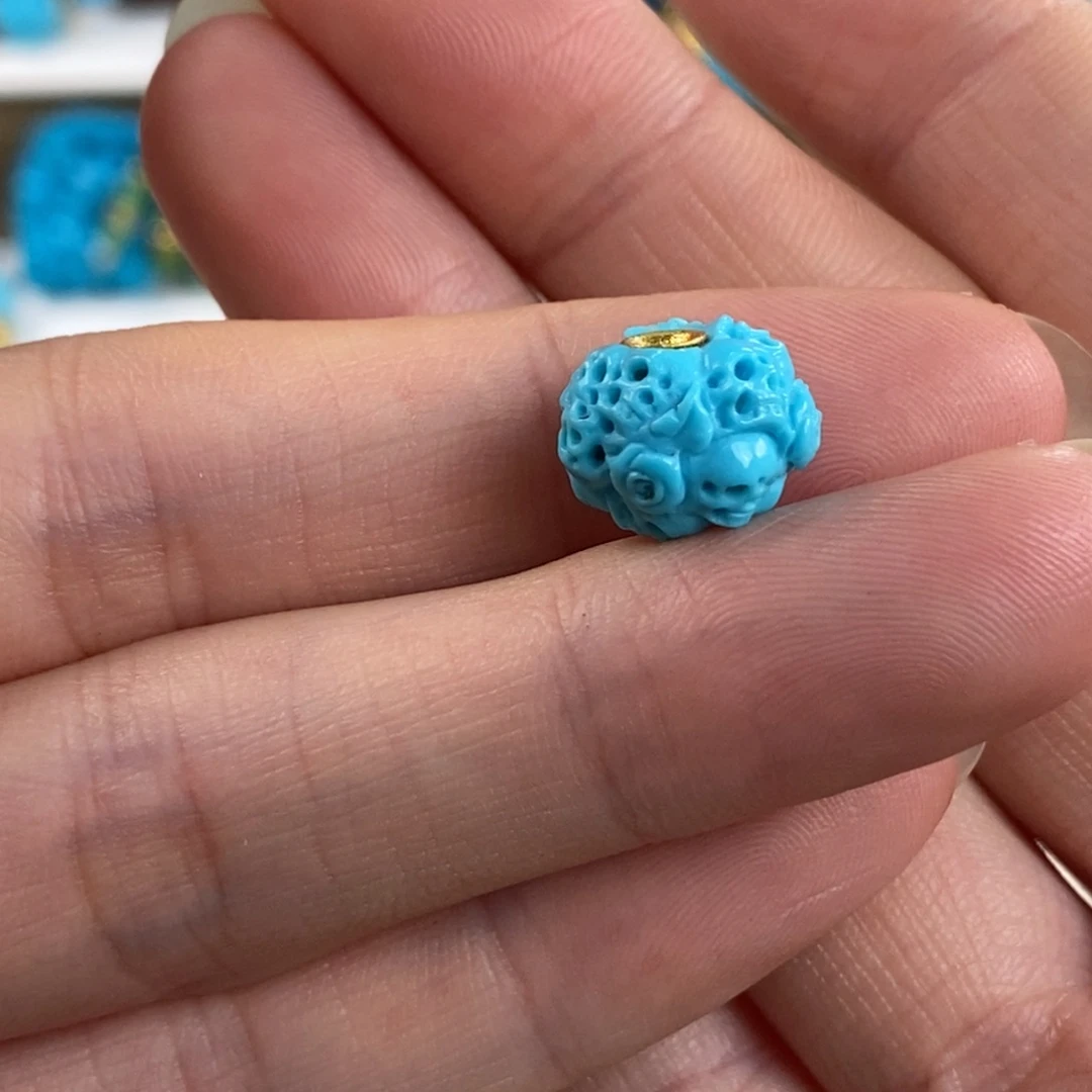未镶嵌绿松石。万骷
