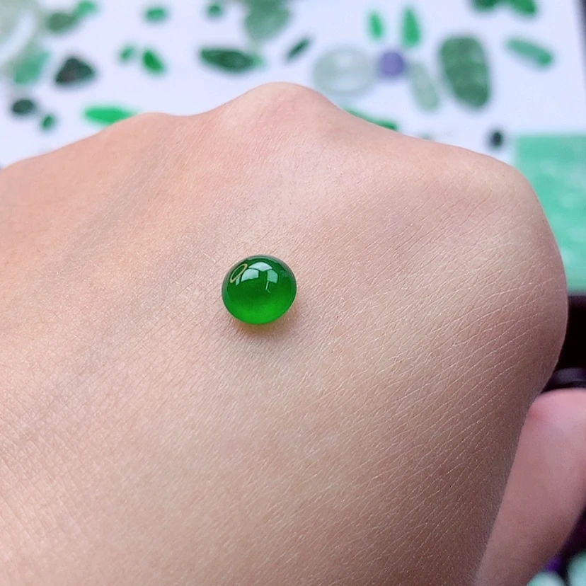 【闪购商品】吊坠(不含链)未镶嵌翡翠蛋面