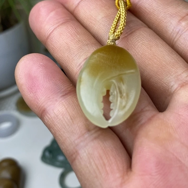 和田玉（糖玉）未镶嵌颈饰