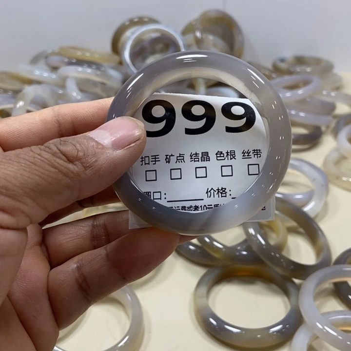 ****手镯玛瑙/玉髓未镶嵌