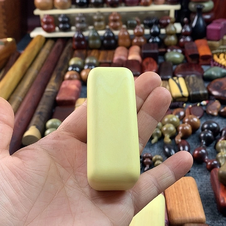 红****小叶黄杨一个手把