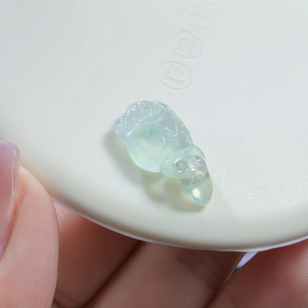 翡翠未镶嵌颈饰裸石