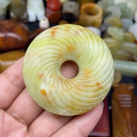 蛇纹石玉未镶嵌颈饰29
