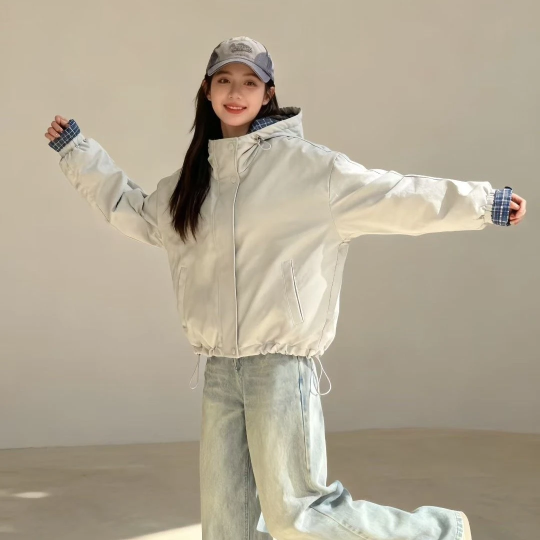 冬款宽松型女连帽保暖长袖短外套加棉加厚防风休闲时尚百搭潮流