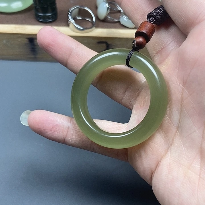 和田玉（糖玉）未镶嵌挂件