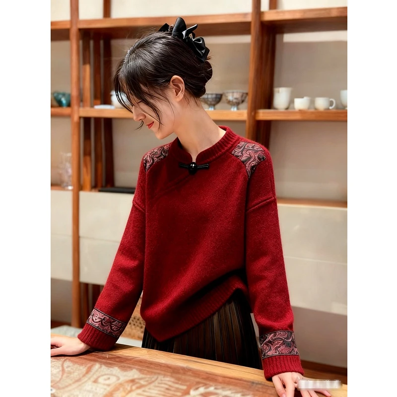 新中式国风盘扣圆领长袖针织衫女2025年冬季新款红色高级感上衣