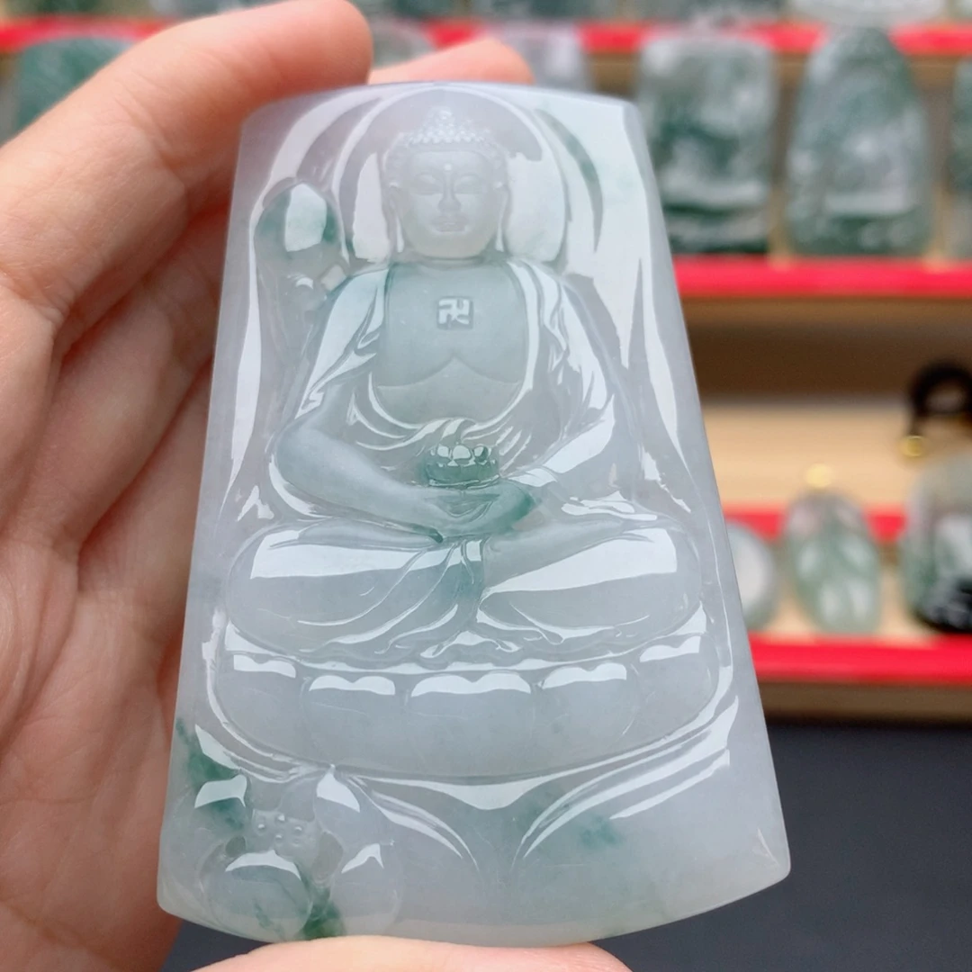 翡翠未镶嵌颈饰大日