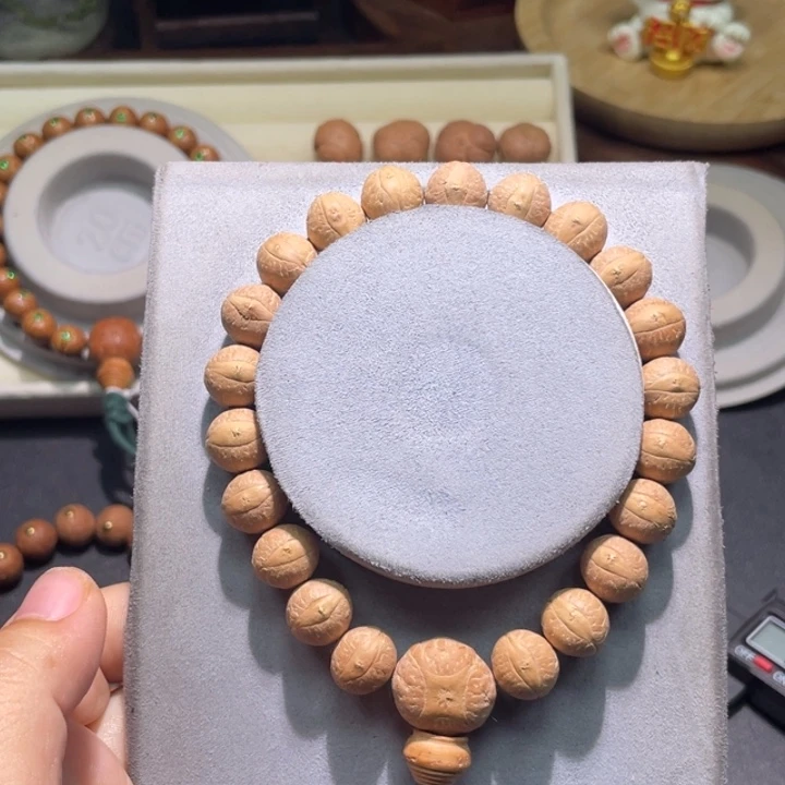 凤眼菩提吊坠邹****卡手串 12 320