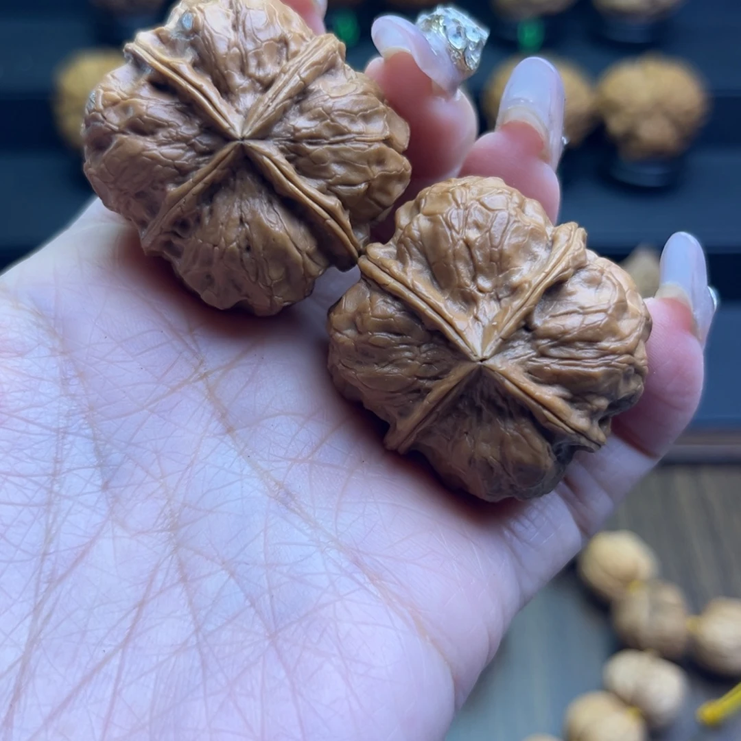 文玩核桃把件四棱