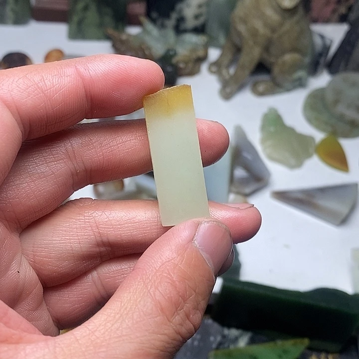和田玉（糖玉）未镶嵌笔搁