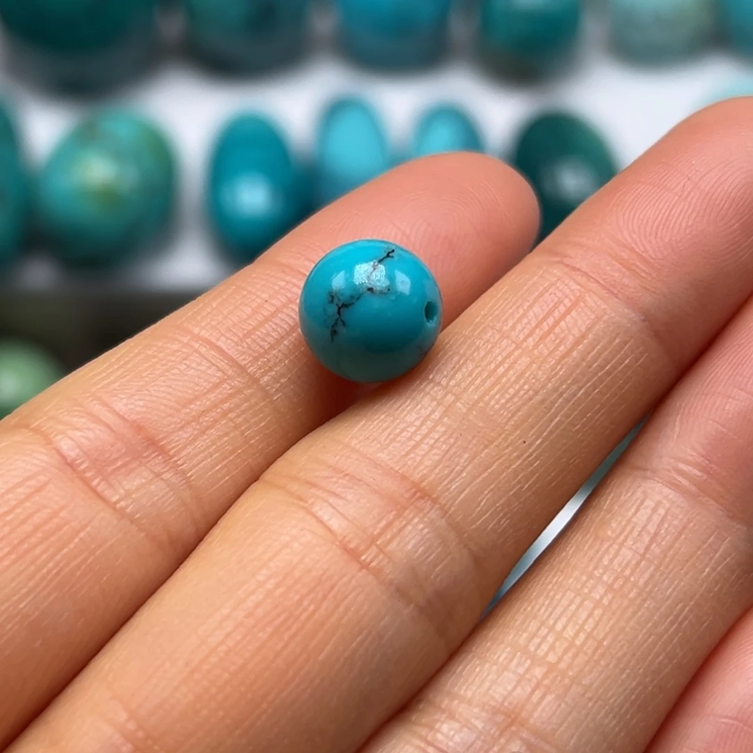 亮***亮绿松石未镶嵌珠宝奇石