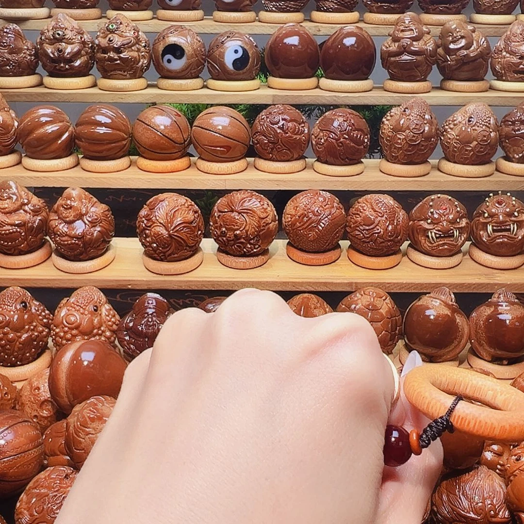 爱***己手串/手链橄榄核生命6户型初级玉华一个手把件