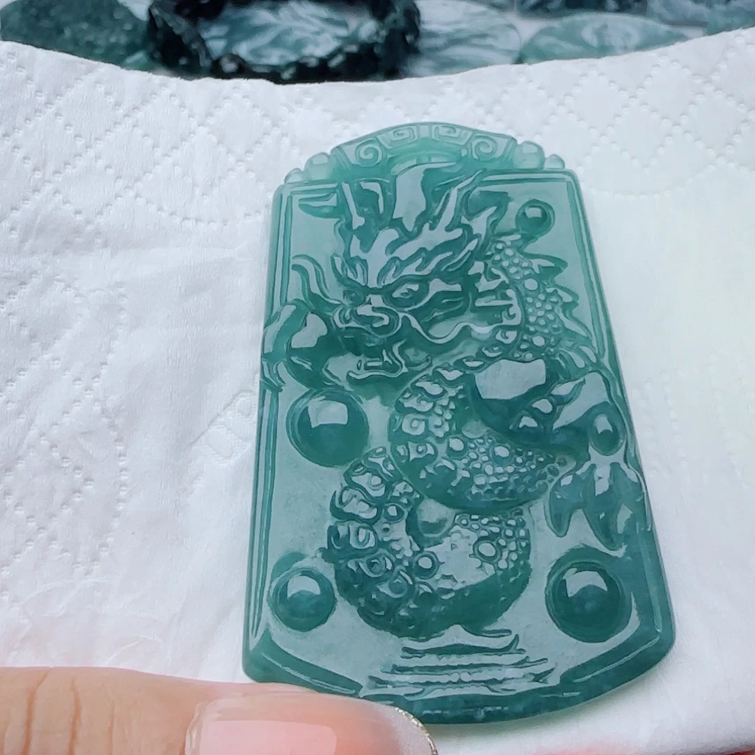 颈饰未镶嵌翡翠多样性发货天然的A货翡翠