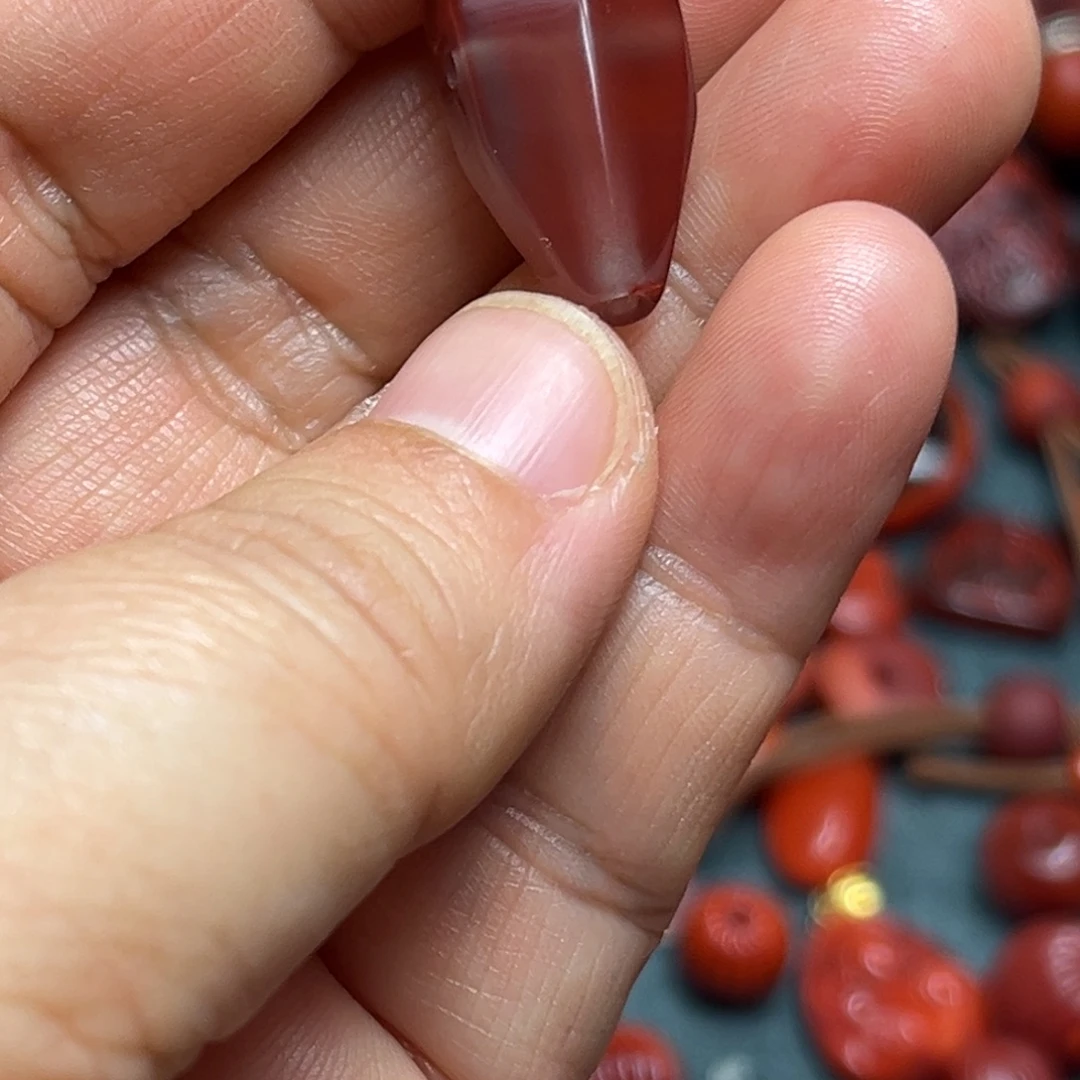 食***鼠南红玛瑙未镶嵌颈饰