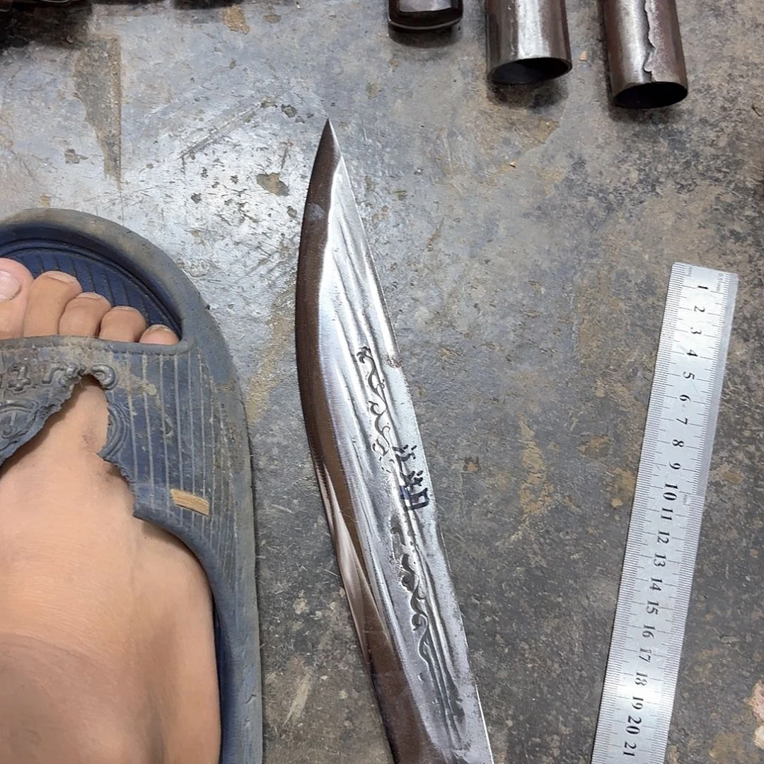 高碳锰钢云南阿老表手工锻打家用刀