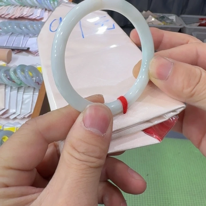 翡翠手镯未镶嵌烟*纯天然缅甸翡翠A货买断