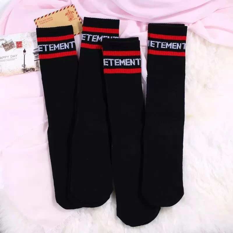 9358条纹直筒袜子