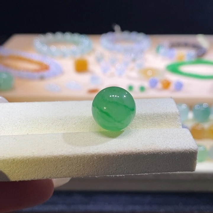 翡翠未镶嵌颈饰翡翠冰绿珠卡14.3m