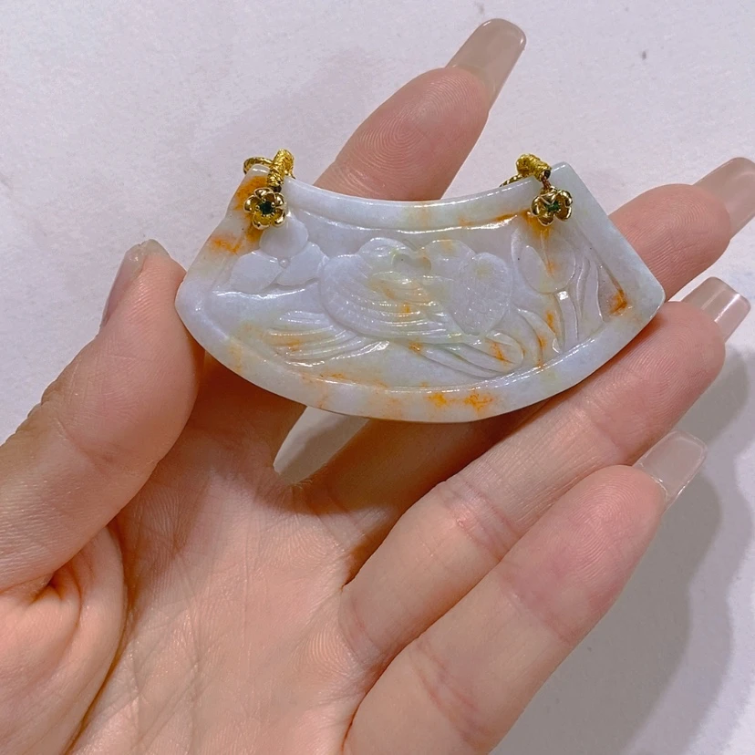 【闪购商品】翡翠未镶嵌颈饰