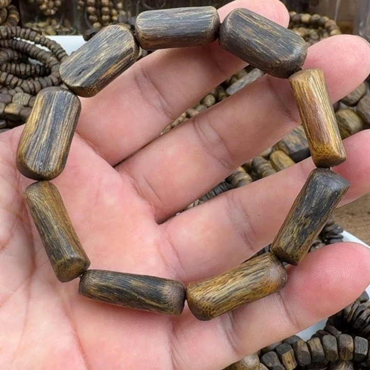 手串沉香乌身手串11克加