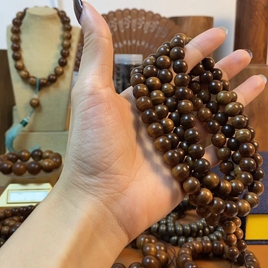 老山檀香黑肉沉水1.0/108颗