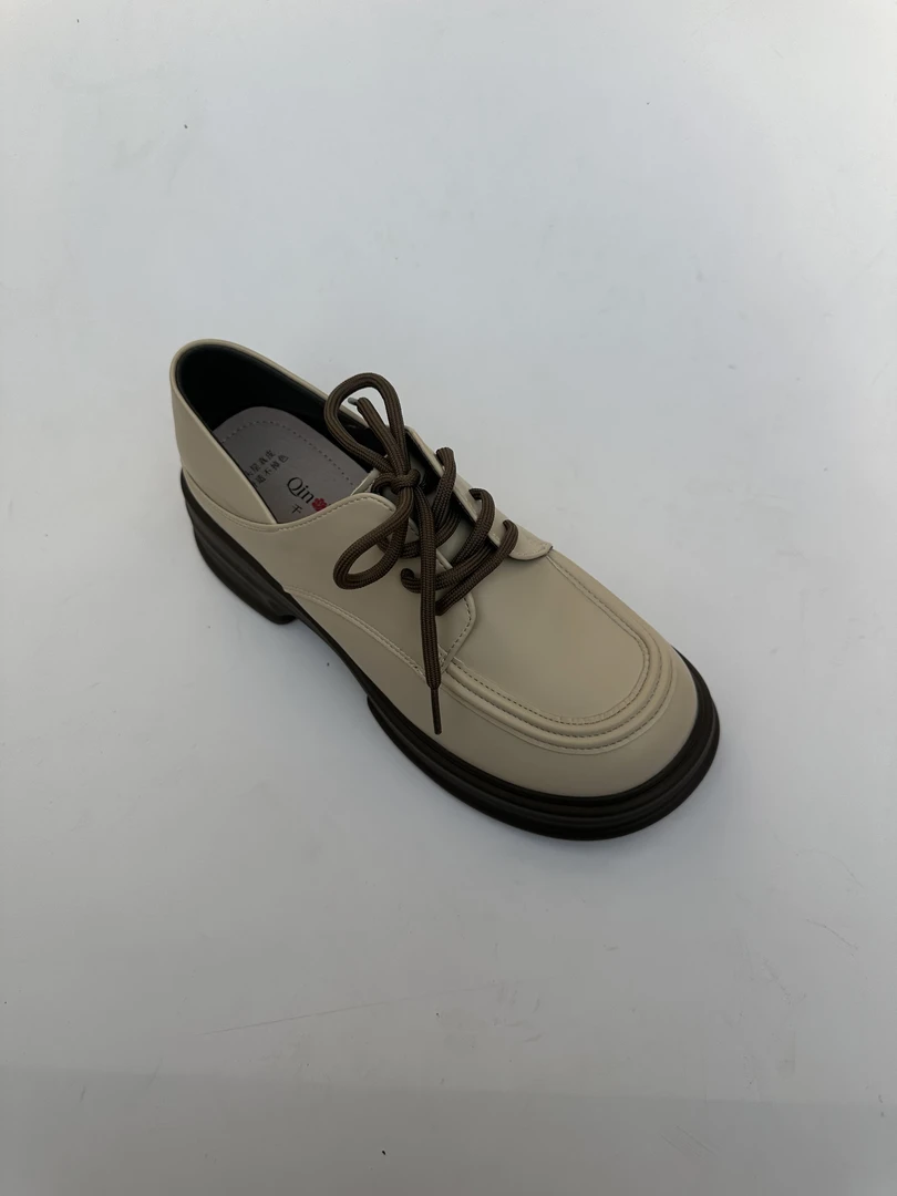 9024时尚超轻乐福鞋