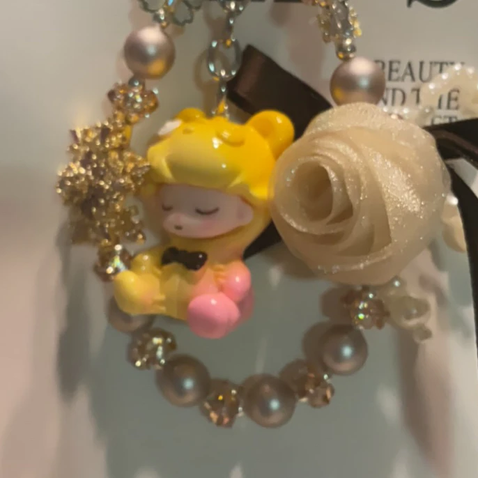 原创金色转盘雪花卡通公仔莉莉丝手绘珠串手机链钥匙扣手机壳挂链