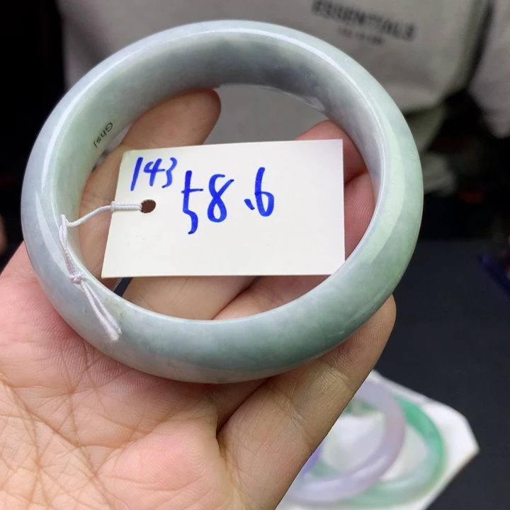 未镶嵌手镯翡翠143